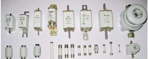 熔断器选择.png 熔断器选择.png